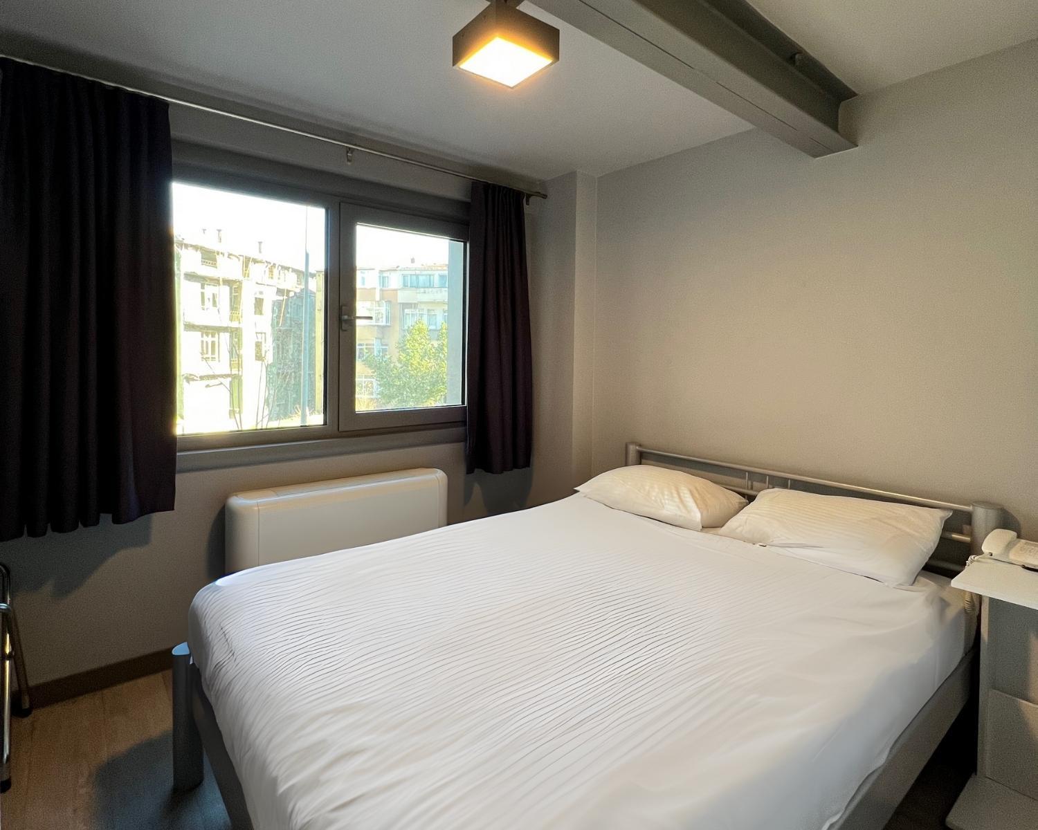 Eresin Hotels Express Istanbul Bagian luar foto